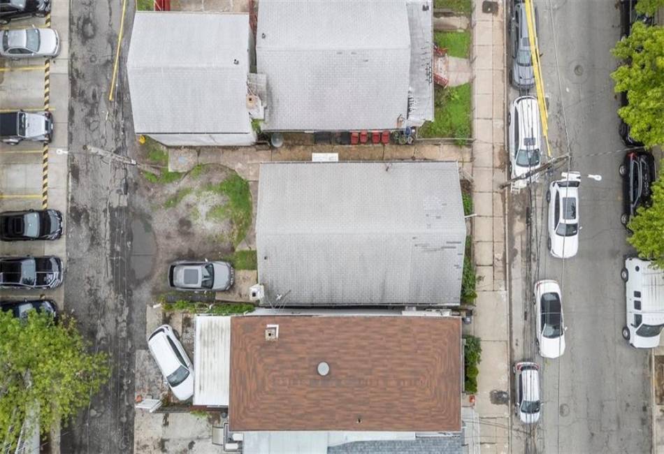 1114 Banner Avenue, Sheepshead Bay, New York 11235, 3 Bedrooms Bedrooms, ,1 BathroomBathrooms,Residential,For Sale,Banner,490939