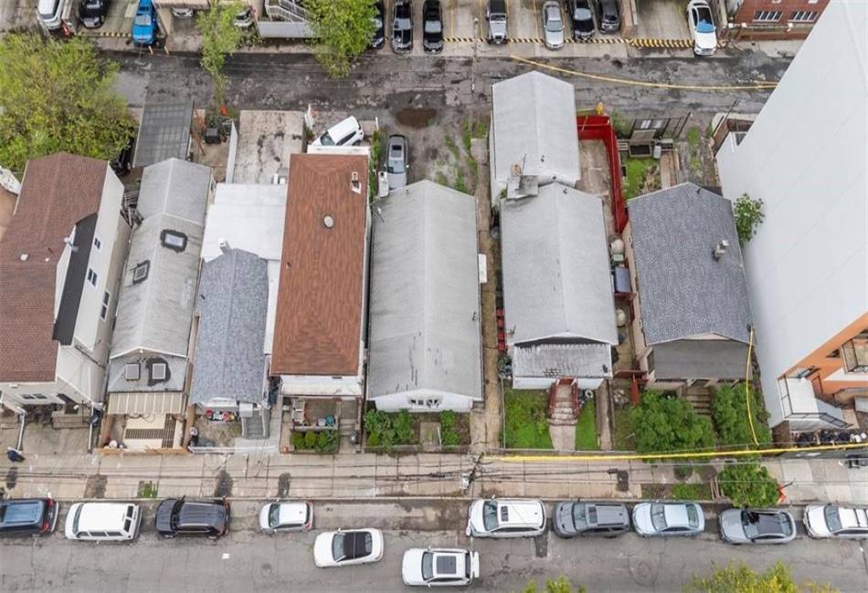 1114 Banner Avenue, Sheepshead Bay, New York 11235, 3 Bedrooms Bedrooms, ,1 BathroomBathrooms,Residential,For Sale,Banner,490939