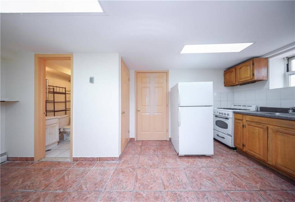 2274 22nd Street, Brooklyn, New York 11229, 5 Bedrooms Bedrooms, ,4 BathroomsBathrooms,Residential,For Sale,22nd,490940