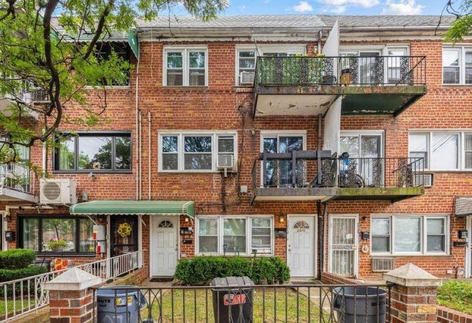 2070 55th Street, Brooklyn, New York 11234, 5 Bedrooms Bedrooms, ,Residential,For Sale,55th,490945