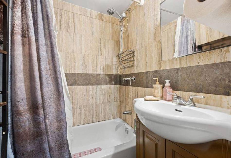 2070 55th Street, Brooklyn, New York 11234, 5 Bedrooms Bedrooms, ,Residential,For Sale,55th,490945