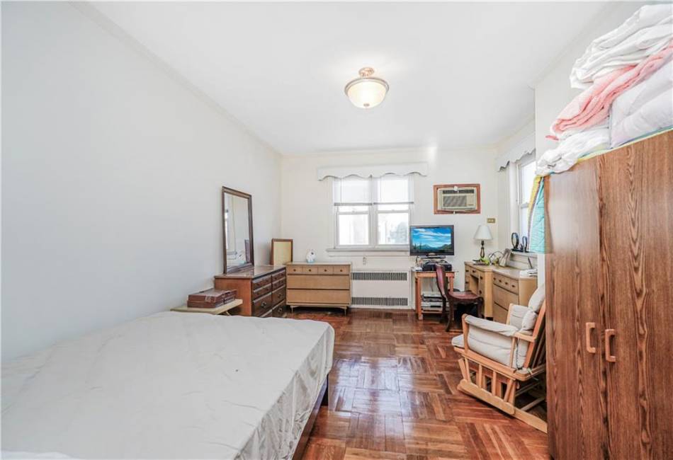 4715 Bedford Avenue, Brooklyn, New York 11235, 4 Bedrooms Bedrooms, ,Residential,For Sale,Bedford,490905