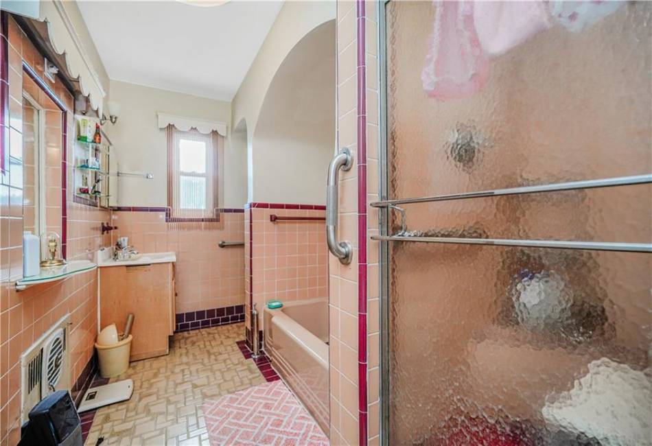 4715 Bedford Avenue, Brooklyn, New York 11235, 4 Bedrooms Bedrooms, ,Residential,For Sale,Bedford,490905