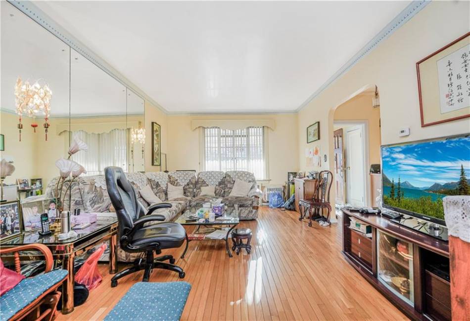 4715 Bedford Avenue, Brooklyn, New York 11235, 4 Bedrooms Bedrooms, ,Residential,For Sale,Bedford,490905