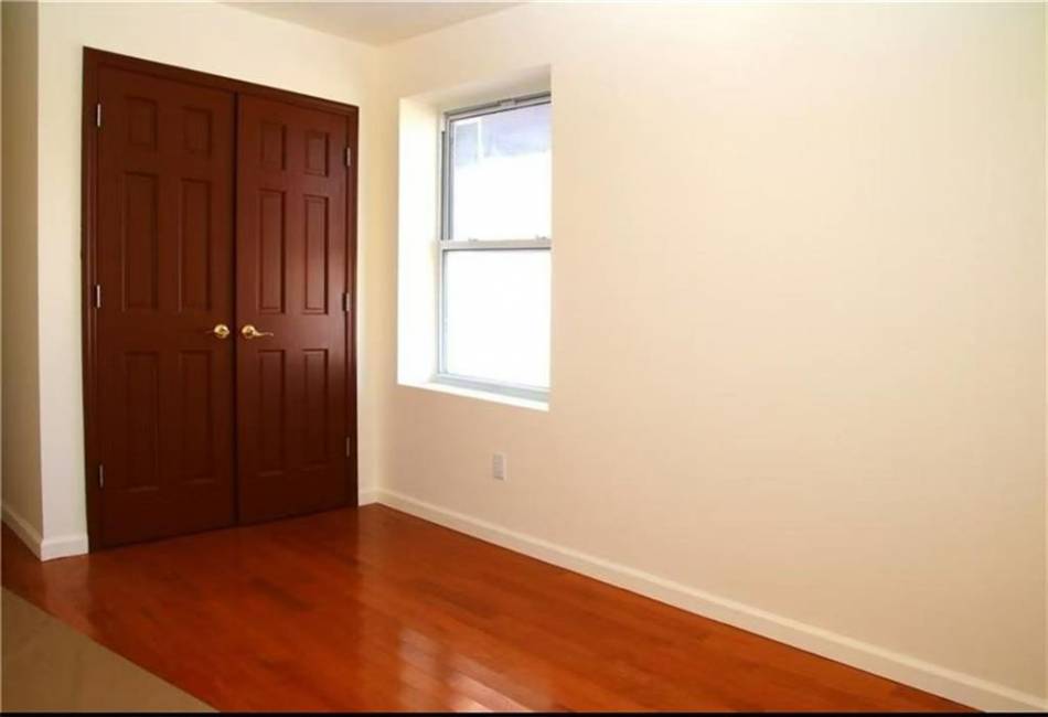 2567 14th Street, Brooklyn, New York 11235, 2 Bedrooms Bedrooms, ,2 BathroomsBathrooms,Residential,For Sale,14th,490947
