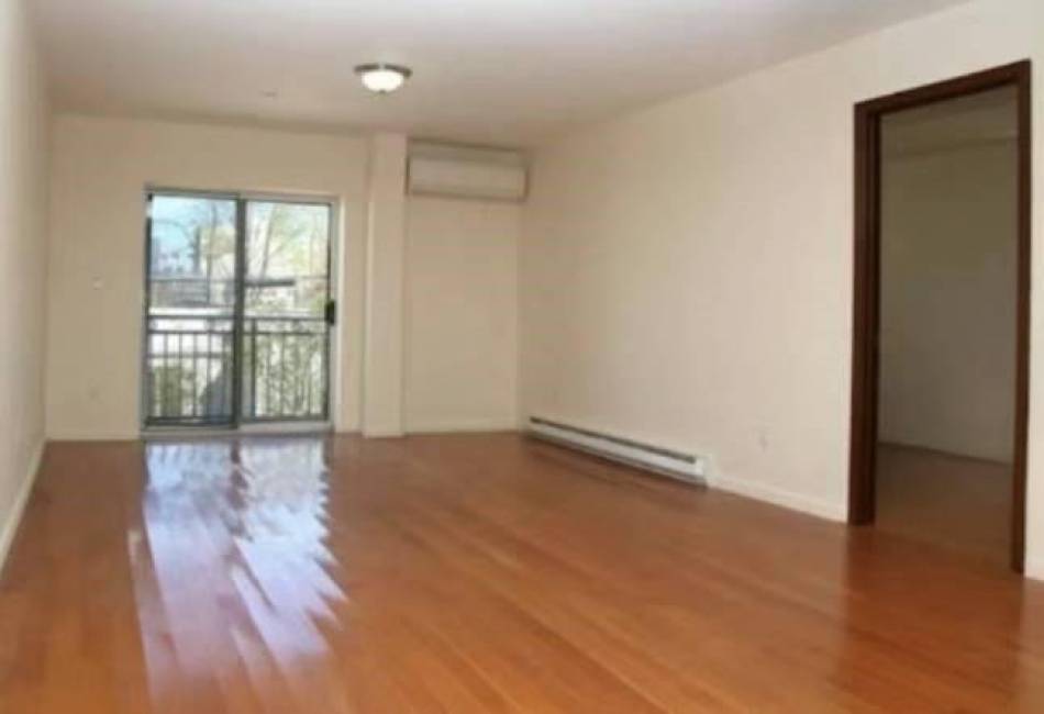 2567 14th Street, Brooklyn, New York 11235, 2 Bedrooms Bedrooms, ,2 BathroomsBathrooms,Residential,For Sale,14th,490947