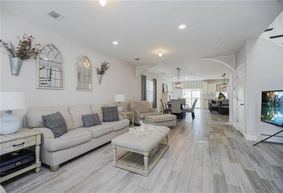 634 Darlington Avenue, Staten Island, New York 10312, 3 Bedrooms Bedrooms, ,4 BathroomsBathrooms,Residential,For Sale,Darlington,490951