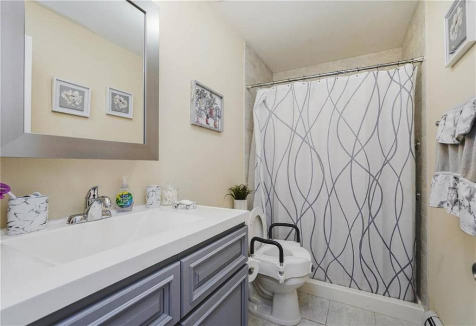 634 Darlington Avenue, Staten Island, New York 10312, 3 Bedrooms Bedrooms, ,4 BathroomsBathrooms,Residential,For Sale,Darlington,490951
