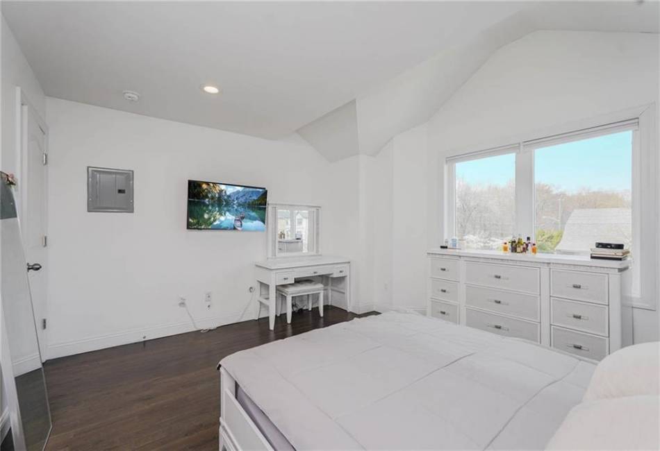 634 Darlington Avenue, Staten Island, New York 10312, 3 Bedrooms Bedrooms, ,4 BathroomsBathrooms,Residential,For Sale,Darlington,490951