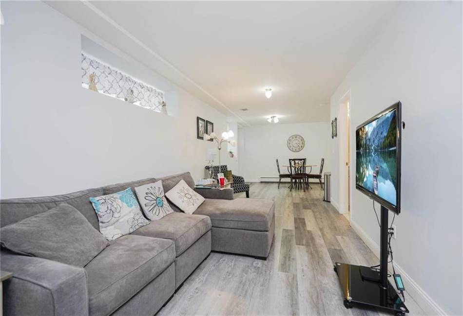 634 Darlington Avenue, Staten Island, New York 10312, 3 Bedrooms Bedrooms, ,4 BathroomsBathrooms,Residential,For Sale,Darlington,490951