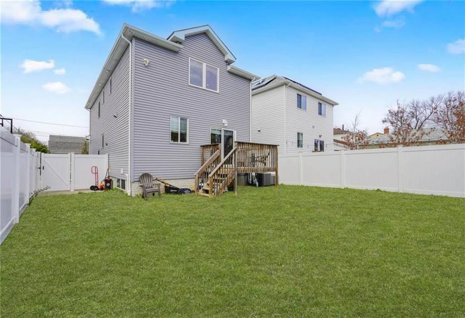 634 Darlington Avenue, Staten Island, New York 10312, 3 Bedrooms Bedrooms, ,4 BathroomsBathrooms,Residential,For Sale,Darlington,490951
