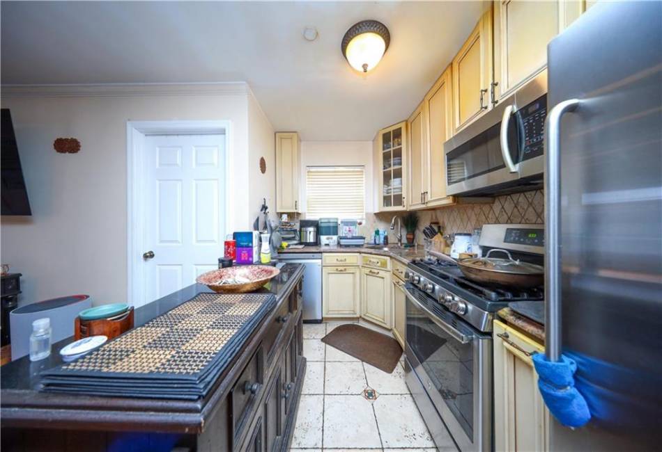 102-36 1st Street, Howard Beach, New York 11414, 7 Bedrooms Bedrooms, ,5 BathroomsBathrooms,Residential,For Sale,1st,490955