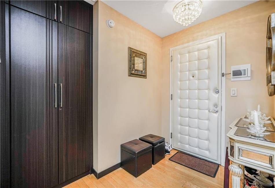 45 Oceana Drive, Brooklyn, New York 11235, 2 Bedrooms Bedrooms, ,2 BathroomsBathrooms,Residential,For Sale,Oceana,490956