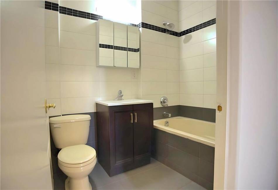 2138 Bath Avenue, Brooklyn, New York 11214, 3 Bedrooms Bedrooms, ,2 BathroomsBathrooms,Residential,For Sale,Bath,490943