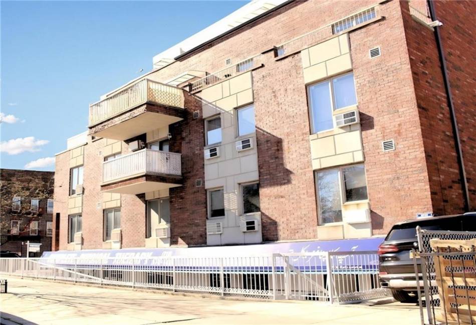 2138 Bath Avenue, Brooklyn, New York 11214, 3 Bedrooms Bedrooms, ,2 BathroomsBathrooms,Residential,For Sale,Bath,490943