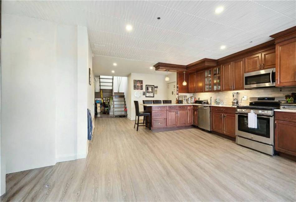 2752 Ocean Avenue, Brooklyn, New York 11229, 2 Bedrooms Bedrooms, ,2 BathroomsBathrooms,Residential,For Sale,Ocean,490944