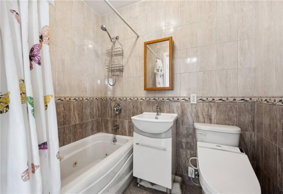 2752 Ocean Avenue, Brooklyn, New York 11229, 2 Bedrooms Bedrooms, ,2 BathroomsBathrooms,Residential,For Sale,Ocean,490944