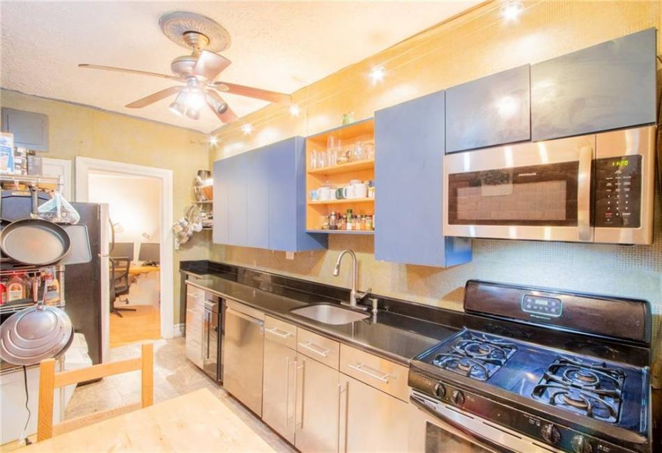 7901 Fourth Avenue, Brooklyn, New York 11209, 1 Bedroom Bedrooms, ,1 BathroomBathrooms,Residential,For Sale,Fourth,490946