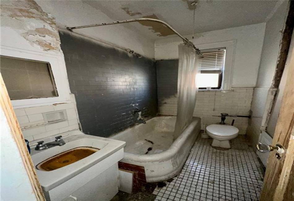 86-03 102nd Street, Richmond Hill, New York 11418, 1 Bedroom Bedrooms, ,1 BathroomBathrooms,Residential,For Sale,102nd,490879