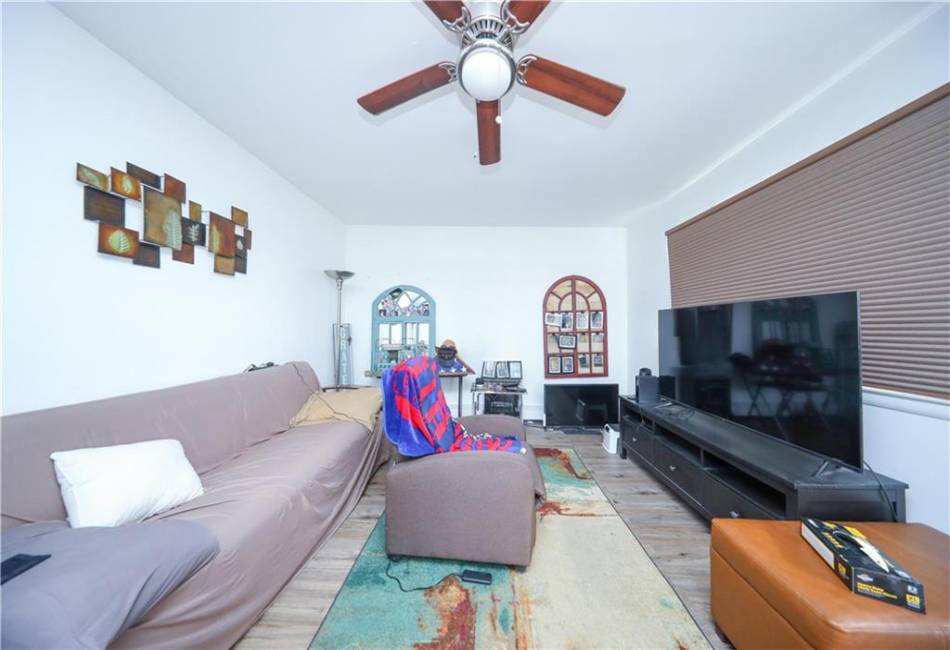 268 Ada Drive, Staten Island, New York 10314, ,4 BathroomsBathrooms,Residential,For Sale,Ada,490971