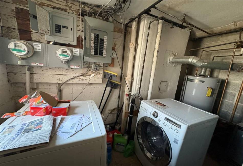 315 Bay 10th Street, Brooklyn, New York 11228, 6 Bedrooms Bedrooms, ,3 BathroomsBathrooms,Residential,For Sale,Bay 10th,490972