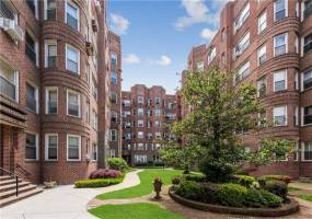 8701 Shore Road, Brooklyn, New York 11209, 2 Bedrooms Bedrooms, ,2 BathroomsBathrooms,Rental,For Sale,Shore,490975