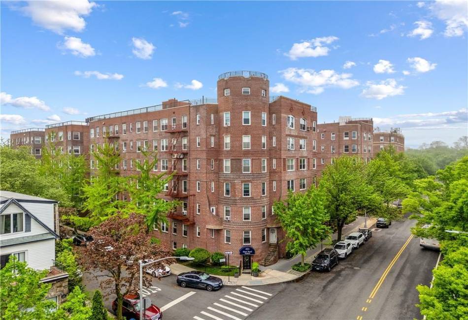 8701 Shore Road, Brooklyn, New York 11209, 2 Bedrooms Bedrooms, ,2 BathroomsBathrooms,Rental,For Sale,Shore,490975