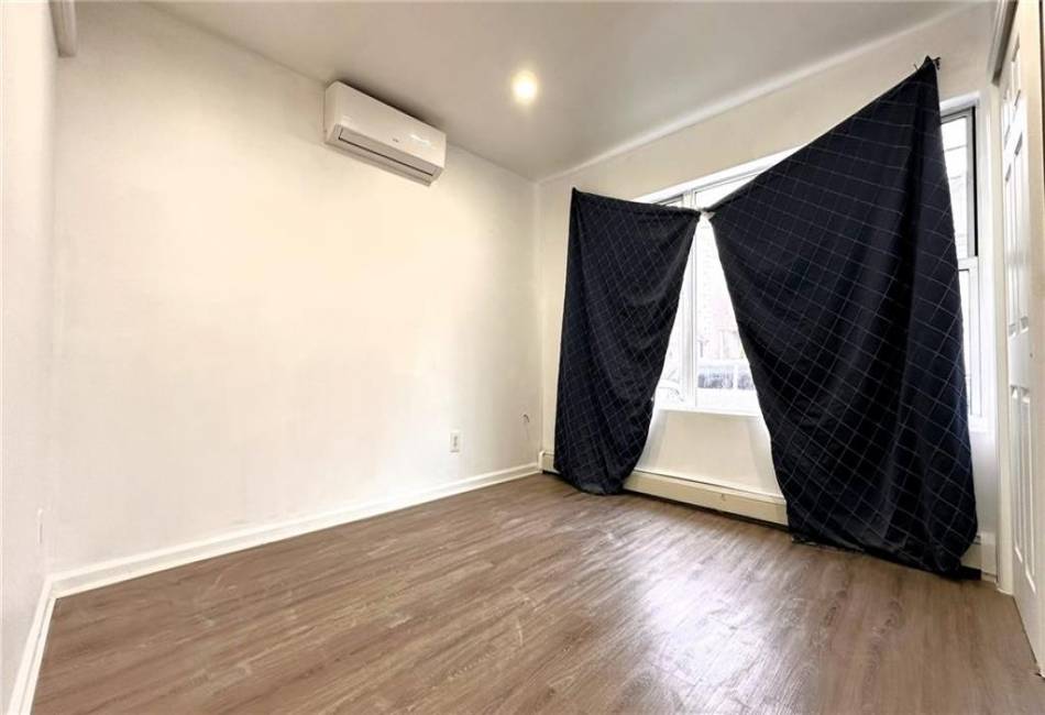 Withheld Withheld Street, Queens, New York 11356, 3 Bedrooms Bedrooms, ,2 BathroomsBathrooms,Rental,For Sale,Withheld,490978