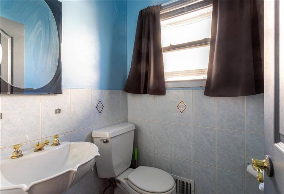 74 Brandis Avenue, Staten Island, New York 10308, 3 Bedrooms Bedrooms, ,2 BathroomsBathrooms,Residential,For Sale,Brandis,490984