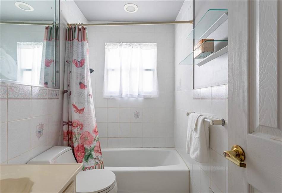 74 Brandis Avenue, Staten Island, New York 10308, 3 Bedrooms Bedrooms, ,2 BathroomsBathrooms,Residential,For Sale,Brandis,490984