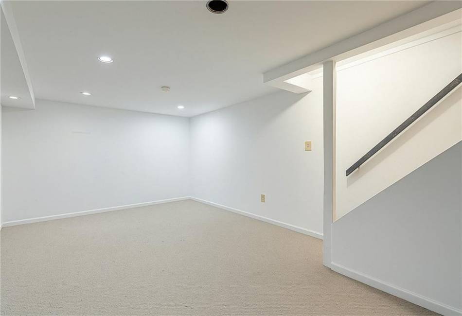 74 Brandis Avenue, Staten Island, New York 10308, 3 Bedrooms Bedrooms, ,2 BathroomsBathrooms,Residential,For Sale,Brandis,490984