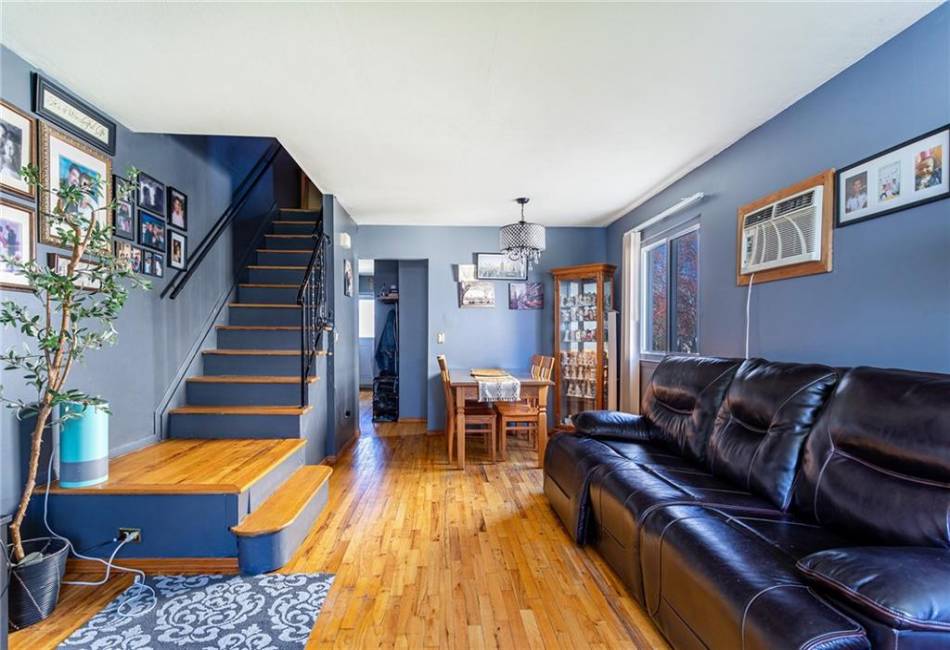 74 Brandis Avenue, Staten Island, New York 10308, 3 Bedrooms Bedrooms, ,2 BathroomsBathrooms,Residential,For Sale,Brandis,490984