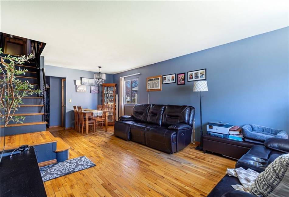 74 Brandis Avenue, Staten Island, New York 10308, 3 Bedrooms Bedrooms, ,2 BathroomsBathrooms,Residential,For Sale,Brandis,490984