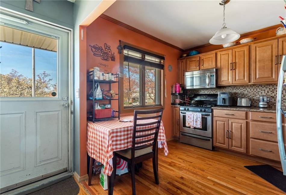 74 Brandis Avenue, Staten Island, New York 10308, 3 Bedrooms Bedrooms, ,2 BathroomsBathrooms,Residential,For Sale,Brandis,490984
