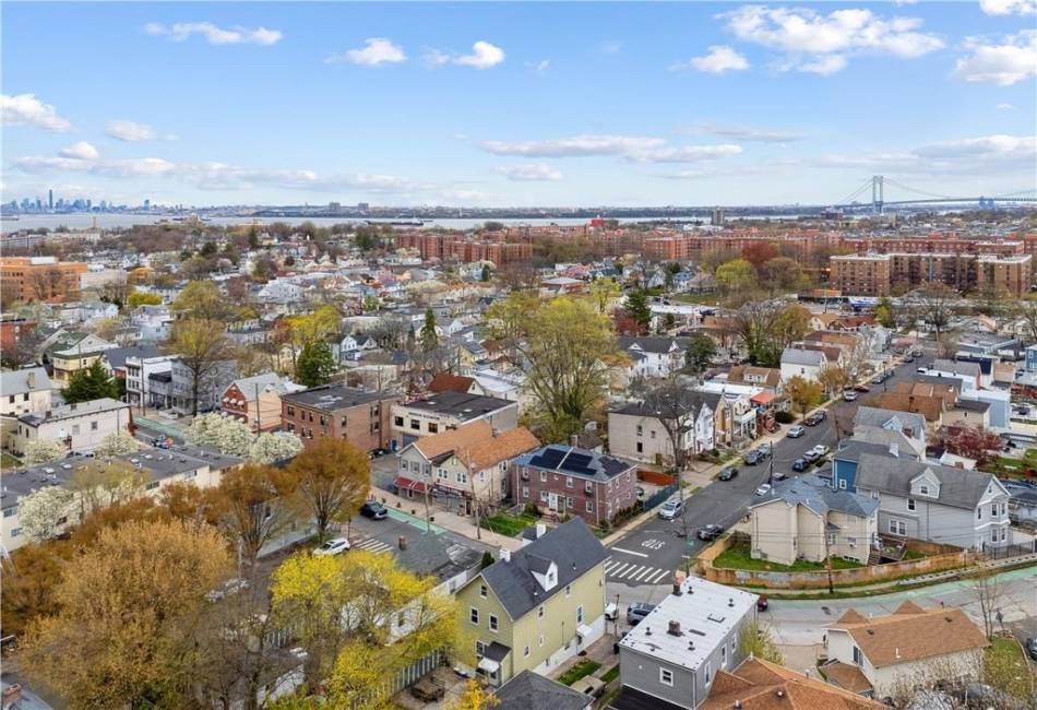 980 Van Duzer Street, Staten Island, New York 10304, 5 Bedrooms Bedrooms, ,Residential,For Sale,Van Duzer,490974