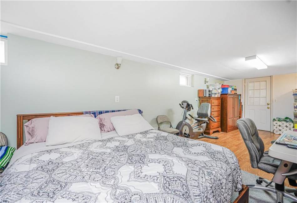118 Van Cortlandt Avenue, Staten Island, New York 10301, 5 Bedrooms Bedrooms, ,3 BathroomsBathrooms,Residential,For Sale,Van Cortlandt,490999