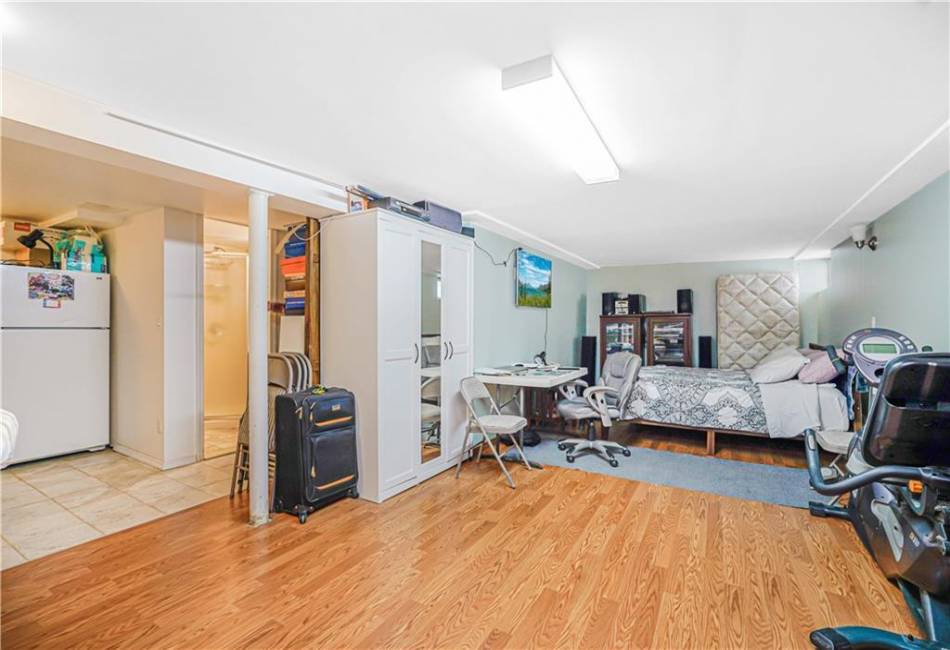 118 Van Cortlandt Avenue, Staten Island, New York 10301, 5 Bedrooms Bedrooms, ,3 BathroomsBathrooms,Residential,For Sale,Van Cortlandt,490999