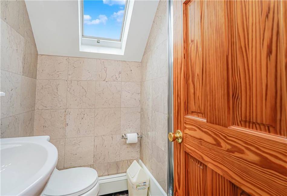 118 Van Cortlandt Avenue, Staten Island, New York 10301, 5 Bedrooms Bedrooms, ,3 BathroomsBathrooms,Residential,For Sale,Van Cortlandt,490999