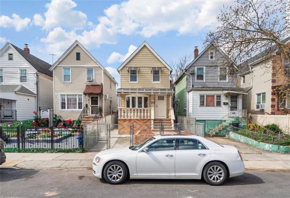 934 98th Street, Brooklyn, New York 11236, 3 Bedrooms Bedrooms, ,2 BathroomsBathrooms,Residential,For Sale,98th,491008