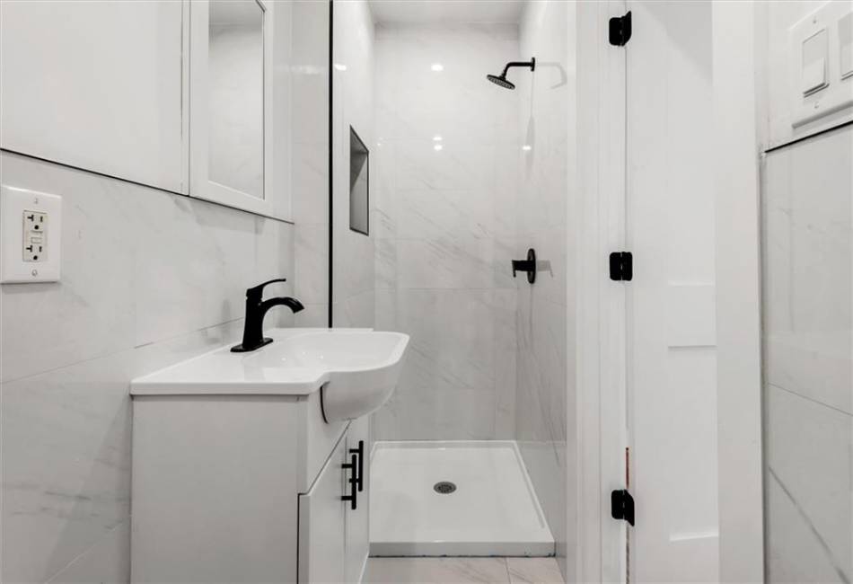 934 98th Street, Brooklyn, New York 11236, 3 Bedrooms Bedrooms, ,2 BathroomsBathrooms,Residential,For Sale,98th,491008