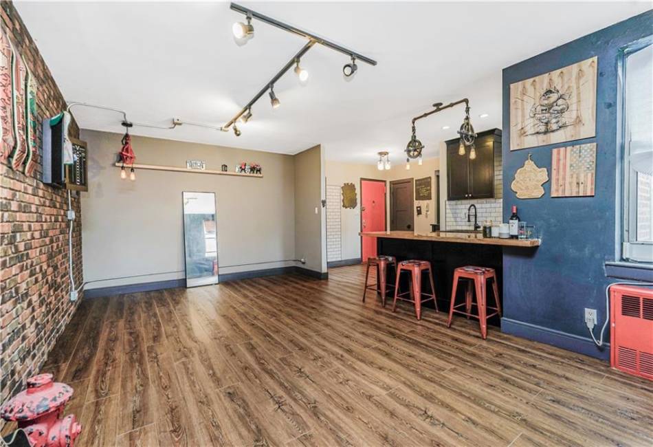 9707 4th Avenue, Brooklyn, New York 11209, 1 Bedroom Bedrooms, ,1 BathroomBathrooms,Residential,For Sale,4th,490953