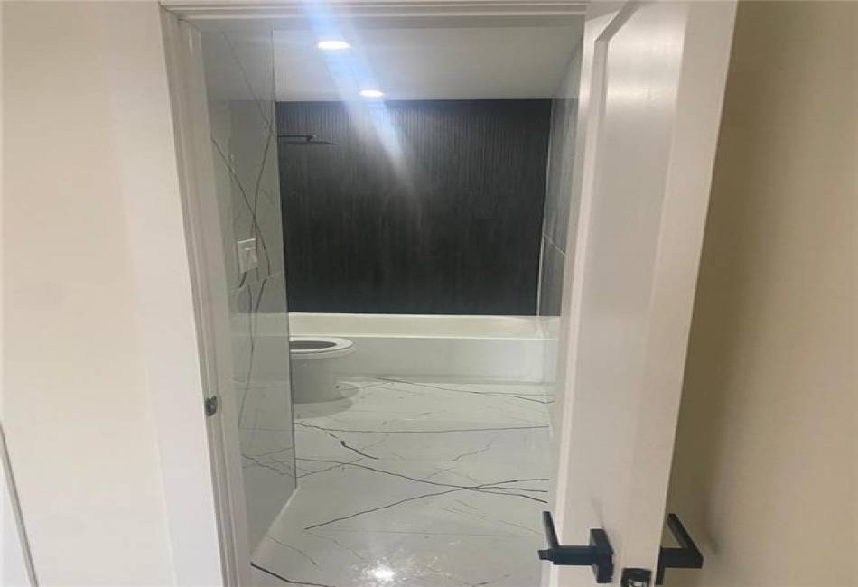144-49 Springfield Boulevard, Queens (Springfield Gdns), New York 11413, 3 Bedrooms Bedrooms, ,2 BathroomsBathrooms,Rental,For Sale,Springfield,491003