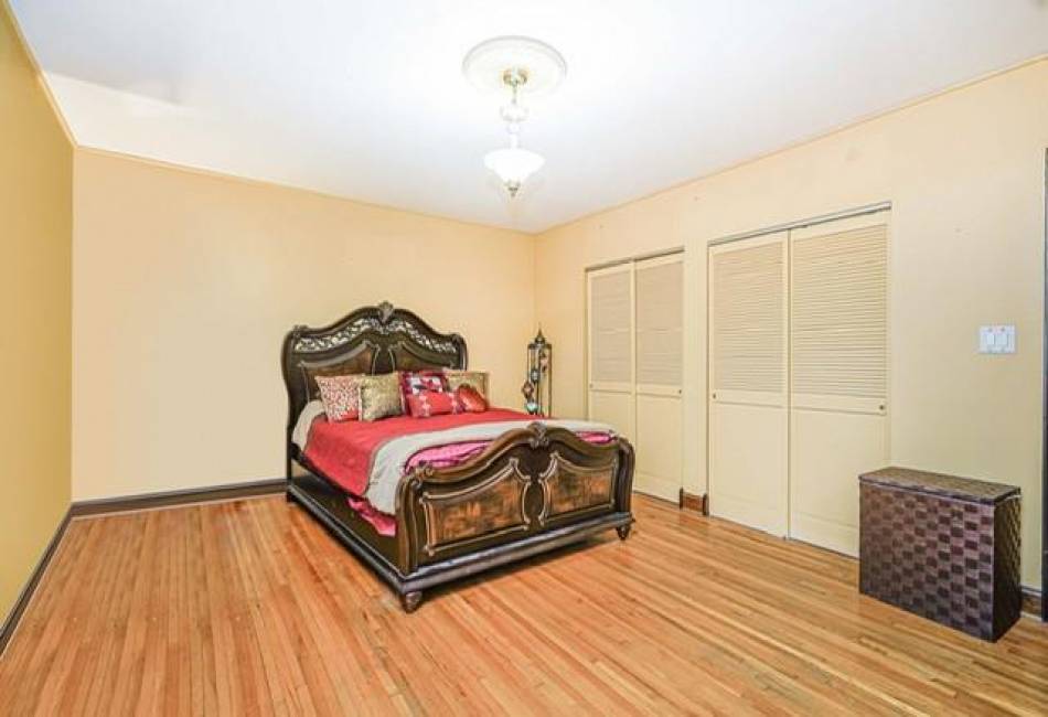8701 Shore Road, Brooklyn, New York 11209, 2 Bedrooms Bedrooms, ,1 BathroomBathrooms,Residential,For Sale,Shore,491030