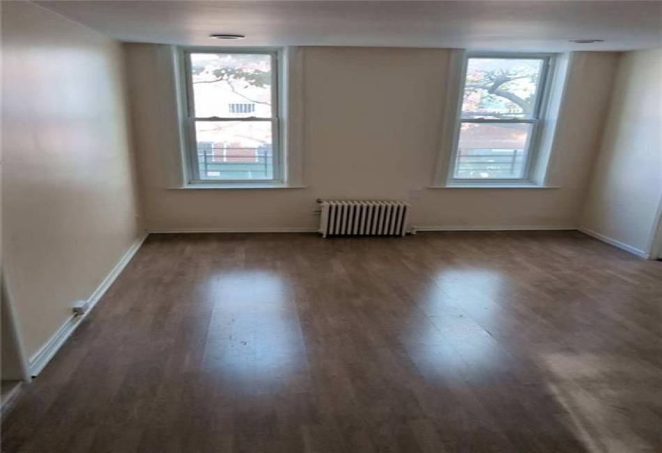 120 Avenue T, Brooklyn, New York 11223, ,Mixed Use,For Sale,Avenue T,491033