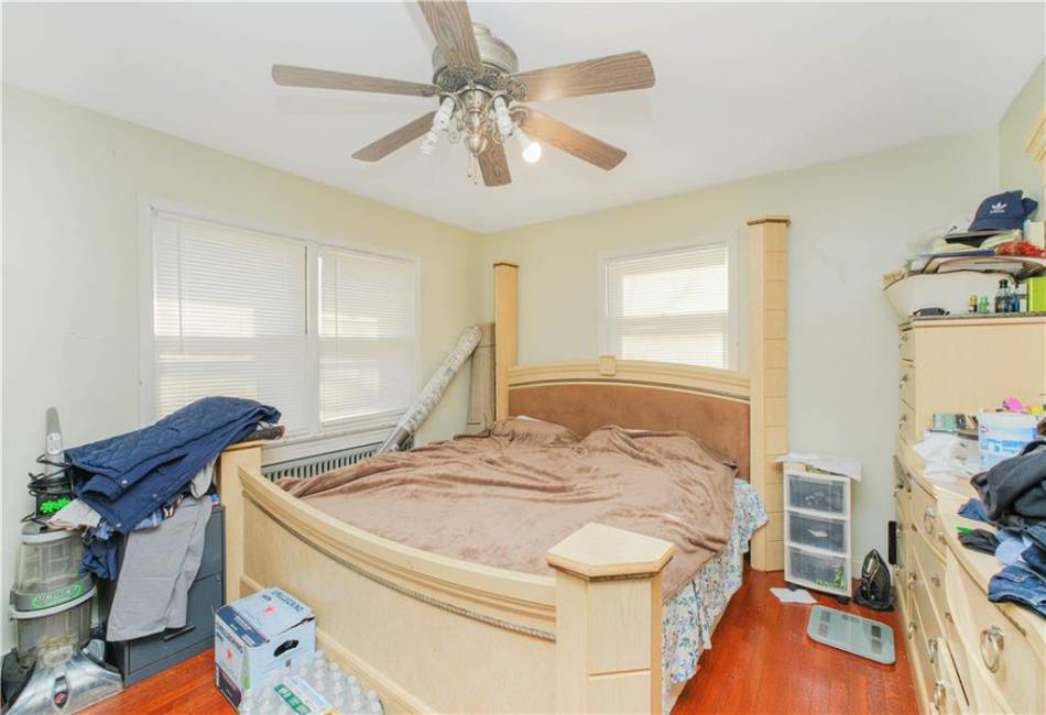 16 Alberta Avenue, Staten Island, New York 10314, 3 Bedrooms Bedrooms, ,1 BathroomBathrooms,Residential,For Sale,Alberta,491040