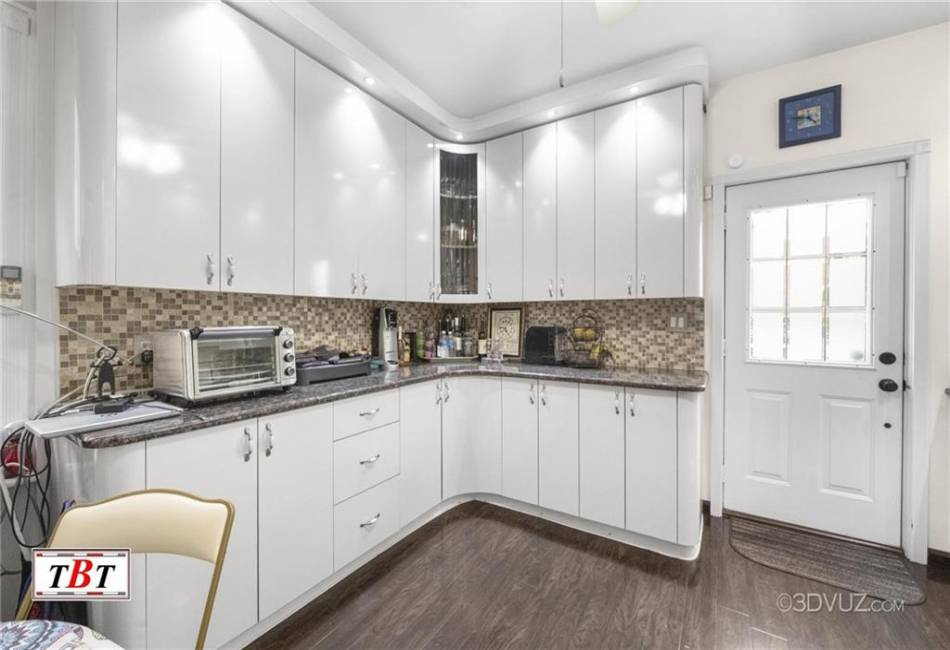 2515 Avenue R, Brooklyn, New York 11229, 3 Bedrooms Bedrooms, ,3 BathroomsBathrooms,Residential,For Sale,Avenue R,491017