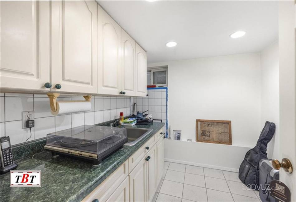2515 Avenue R, Brooklyn, New York 11229, 3 Bedrooms Bedrooms, ,3 BathroomsBathrooms,Residential,For Sale,Avenue R,491017