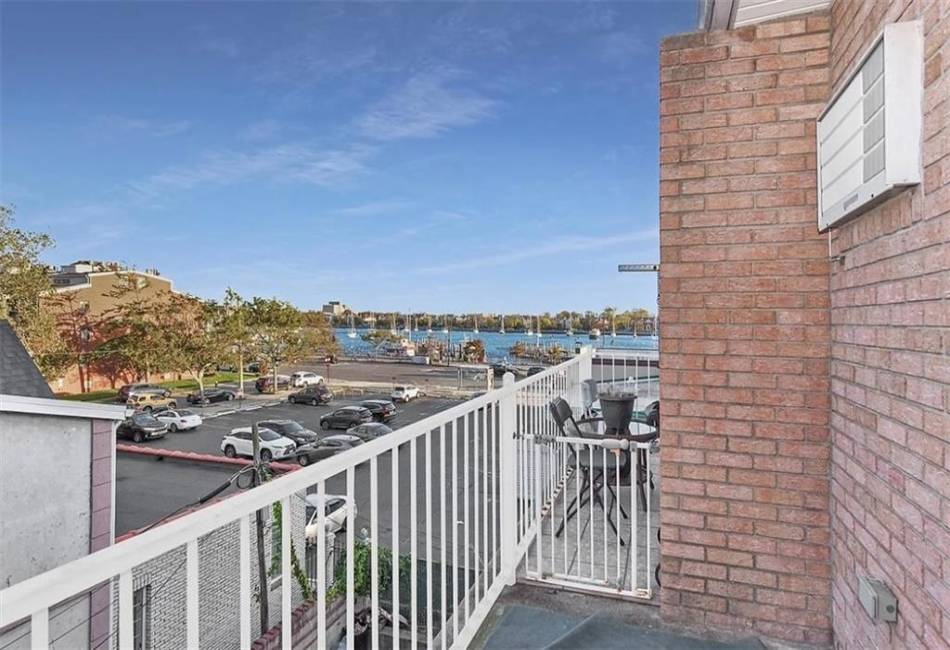 4817 Bedford Avenue, Brooklyn, New York 11235, 3 Bedrooms Bedrooms, ,3 BathroomsBathrooms,Residential,For Sale,Bedford,490116