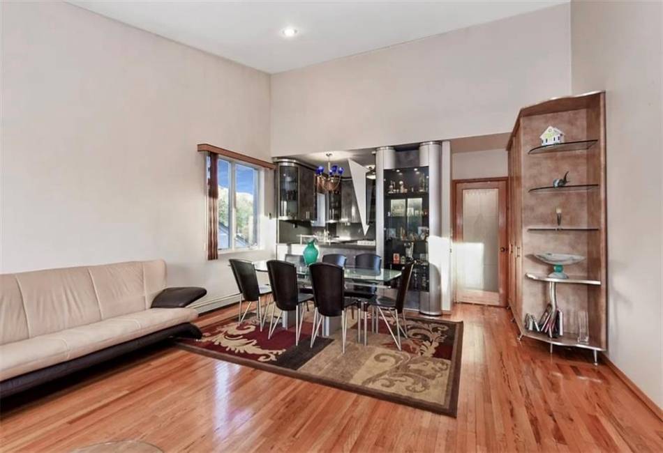 4817 Bedford Avenue, Brooklyn, New York 11235, 3 Bedrooms Bedrooms, ,3 BathroomsBathrooms,Residential,For Sale,Bedford,490116