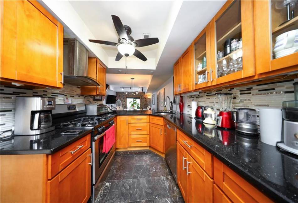 261 Signs Road, Staten Island, New York 10314, 3 Bedrooms Bedrooms, ,2 BathroomsBathrooms,Residential,For Sale,Signs,491050